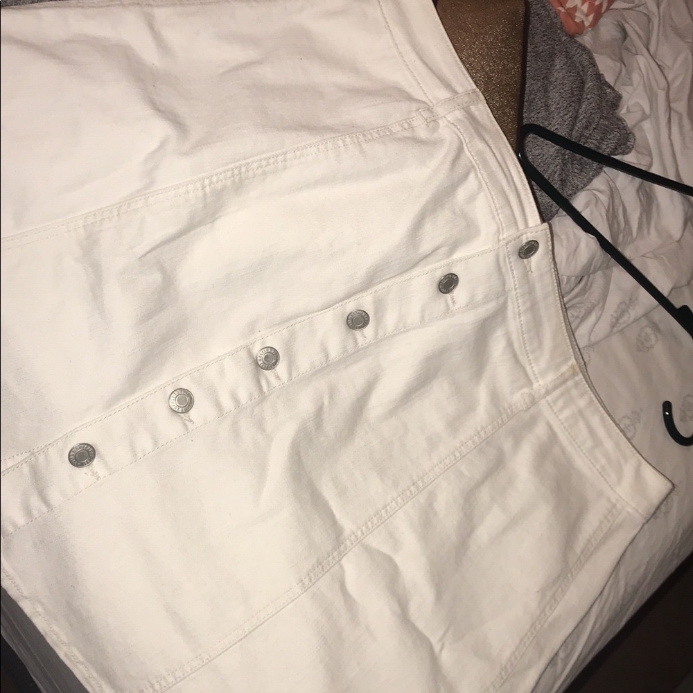 White button up plus size skirt!!! Brand new.